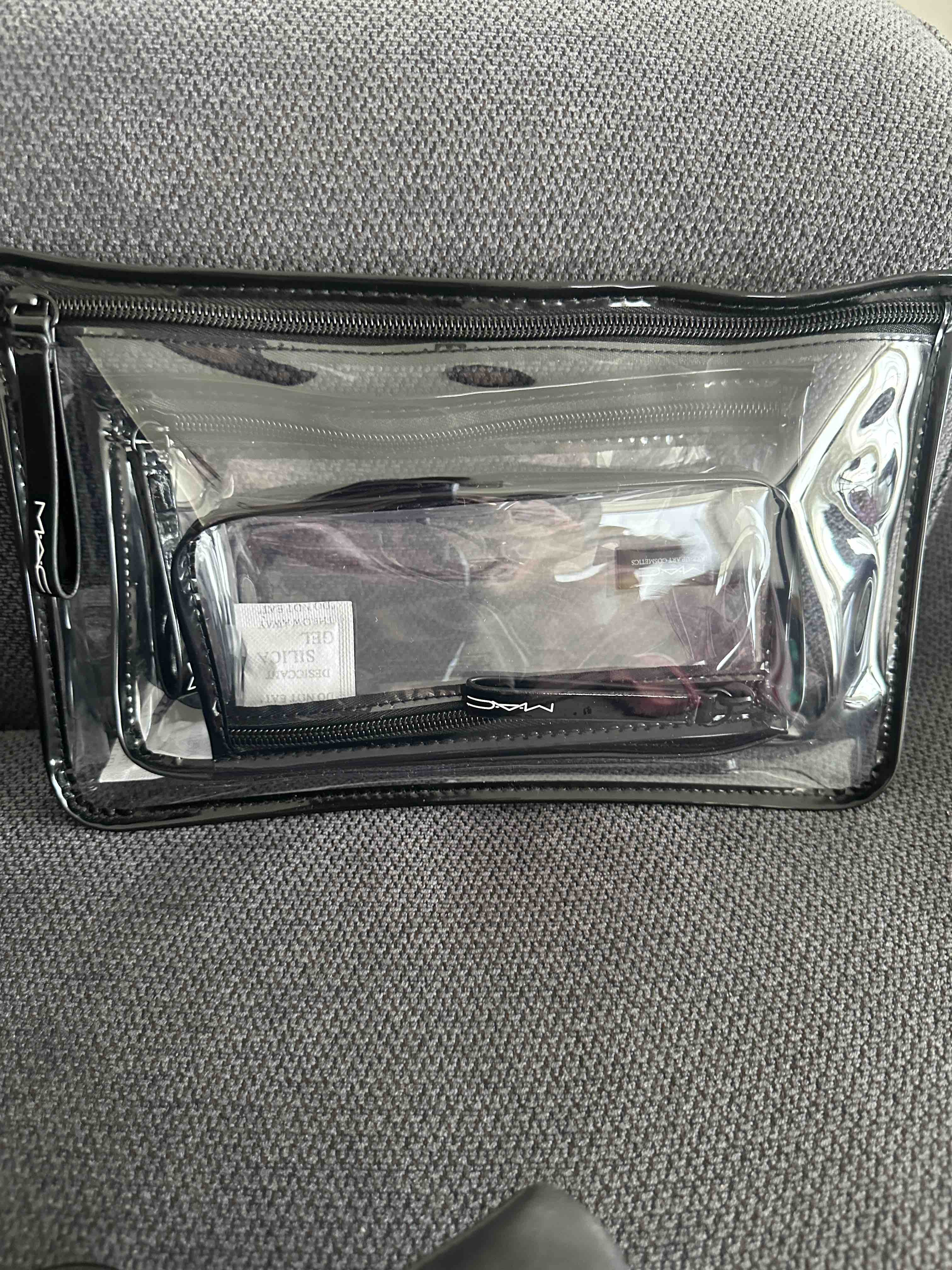 کیف لوازم آرایش ماک اورجینال Mac 17314 3-Piece Transparent Cosmetic Bag - Clearly M·A·C Trio 773602242689 photo review