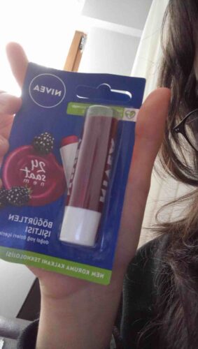 کرم دست نیووا اورجینال NIVEA SET.NVE.891 Soft Hand Cream 75ml, Lip Care Moisturizer Blackberry 4,8gr photo review
