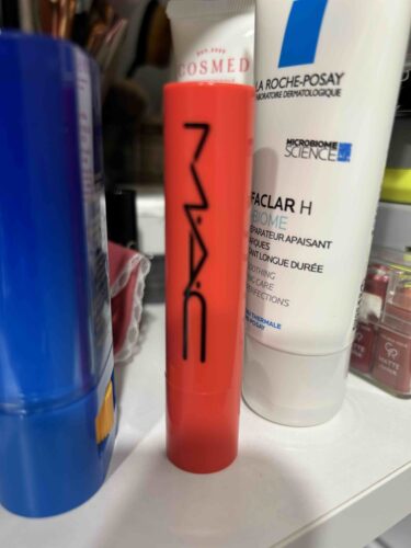 رژ لب ماک اورجینال Mac 116785 Cosmetologist - Lips Nourishing Squirt Plumping Shine Lip Balm-heat Sensor-2.3 G photo review