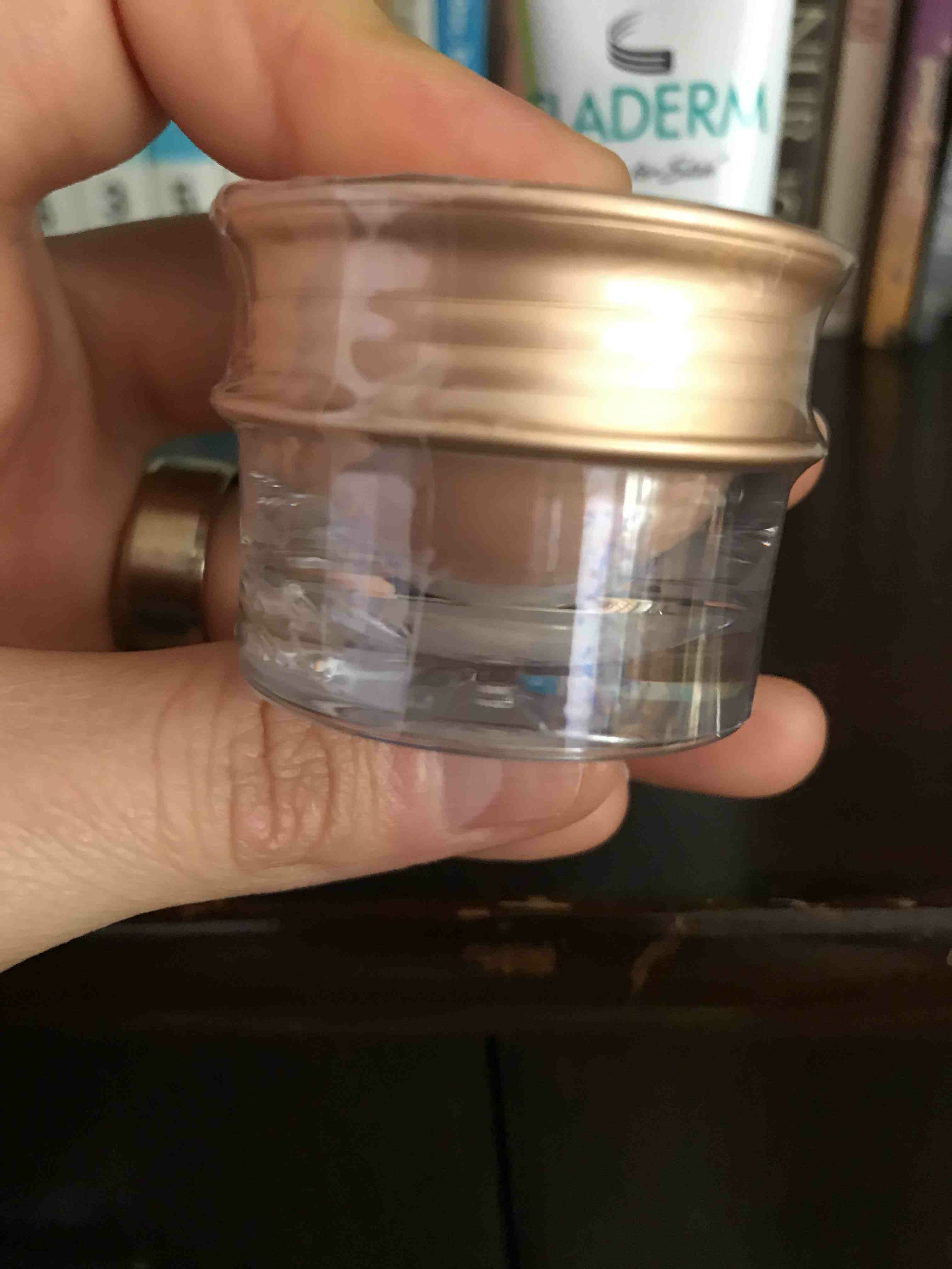 کانسیلر  اسکین فود 1047x Skinfood اورجینال Salmon Concealer Concealer Cream (02) 10g photo review