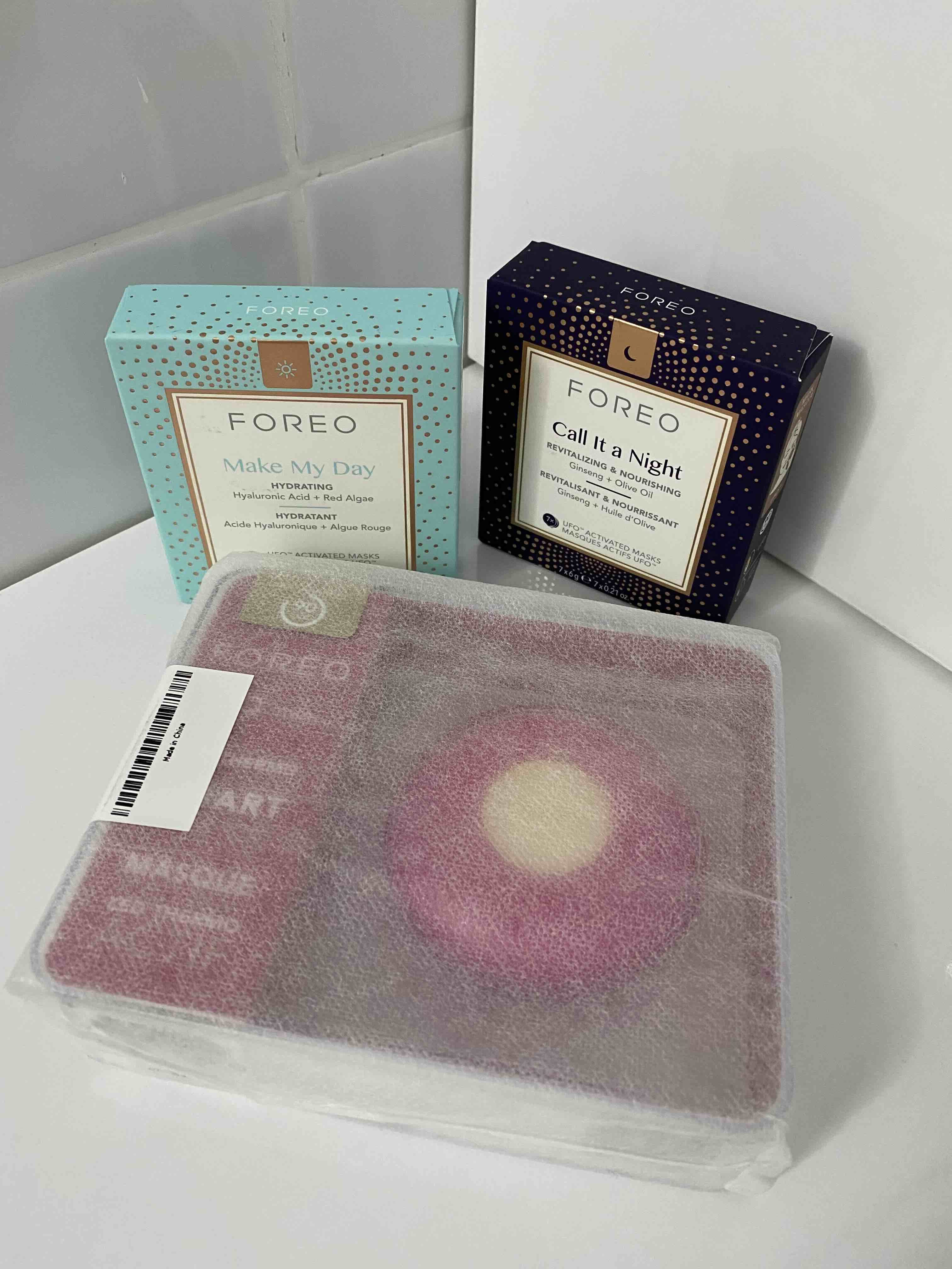 دستگاه پاک کننده صورت فورئو اورجینال Foreo F4330B Ufo Mini™ Smart Mask Therapy Device + Make My Day 7-Piece Mask photo review