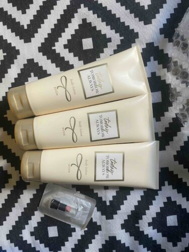 کرم بدن آوون اورجینال Avon KREM0061-3 TTA Today Women's Body Lotion 125 Ml. Set of Three photo review