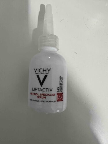 سرم پوست ویشی اورجینال Vichy 821636 Liftactiv Retinol Specialist Deep Anti-Wrinkle Serum-30 ml photo review