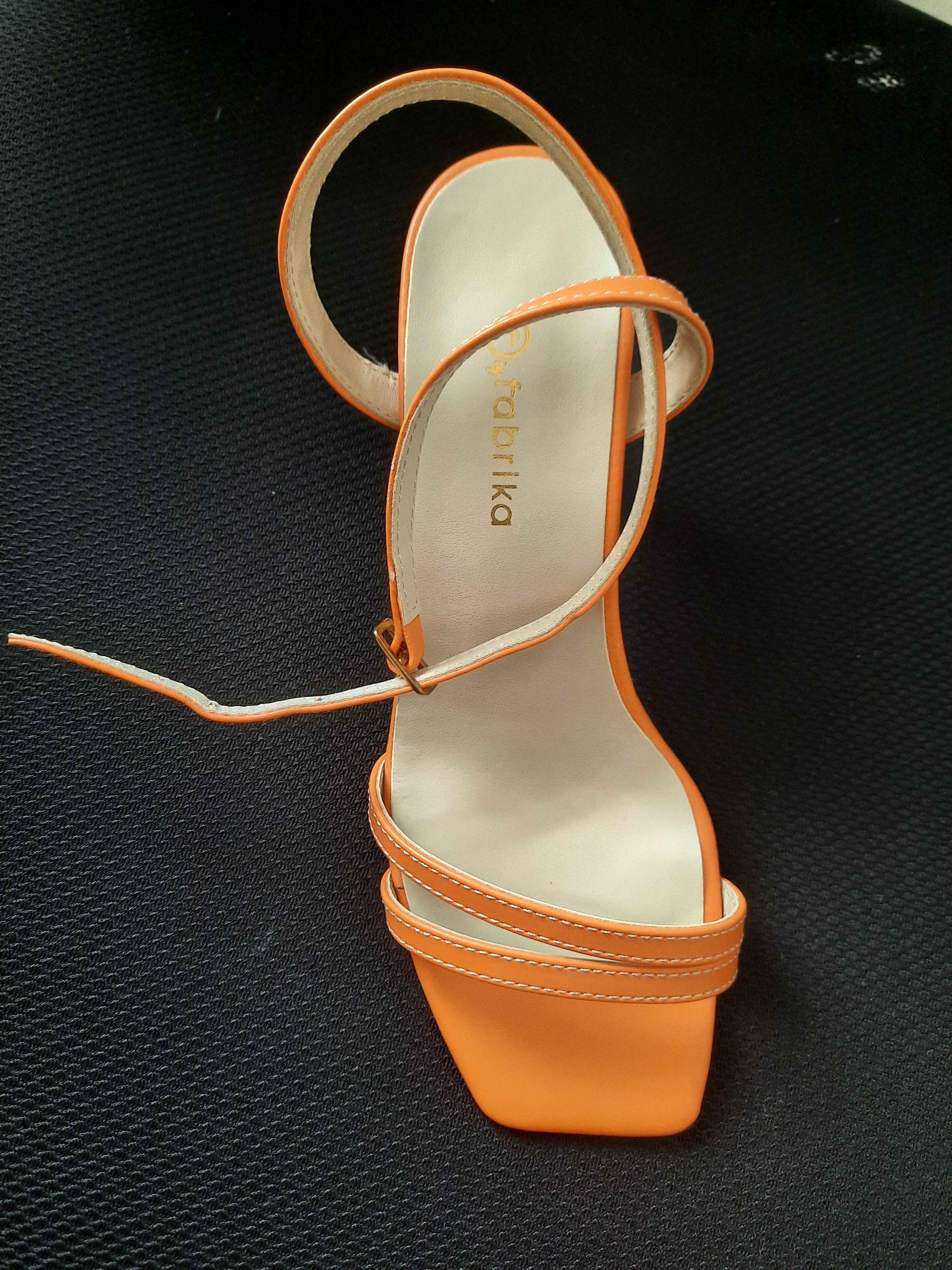 صندل فابریکا اورجینال F By Fabrika 5002976647 Orange Women's Heeled Sandals Coralino photo review