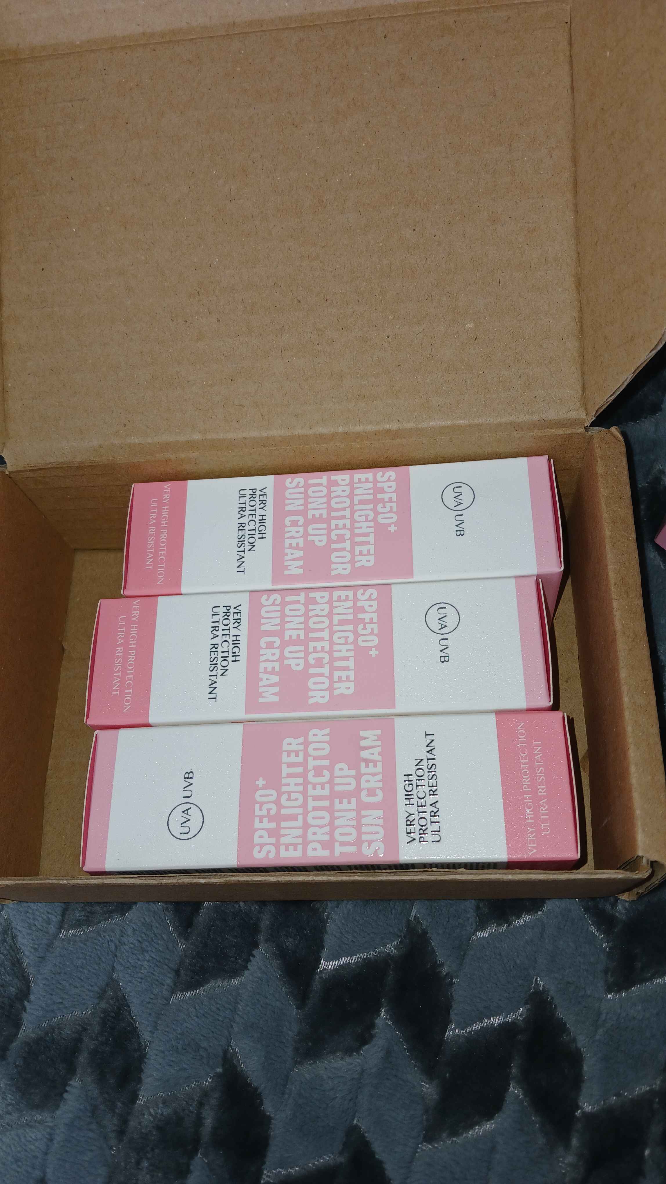 ضد آفتاب صورت خوب جدید اورجینال New Well T10001 3 Pieces Tone Equalizing High Protection Effective SPF50 Brightening Pink Face Sun Cream 50 ml photo review