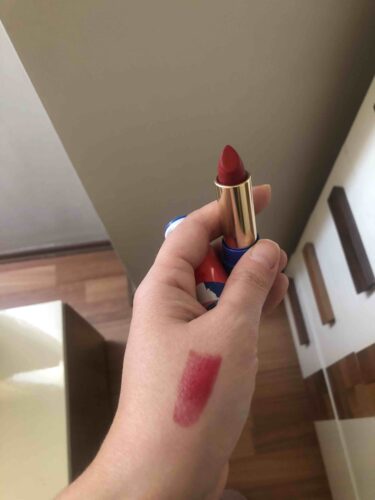 رژ لب ایوروشه اورجینال Yves Rocher W80071 Ultra Moisturizing Intense Color Satin Lipstick-10. Dark Red-3.8g-79659 photo review