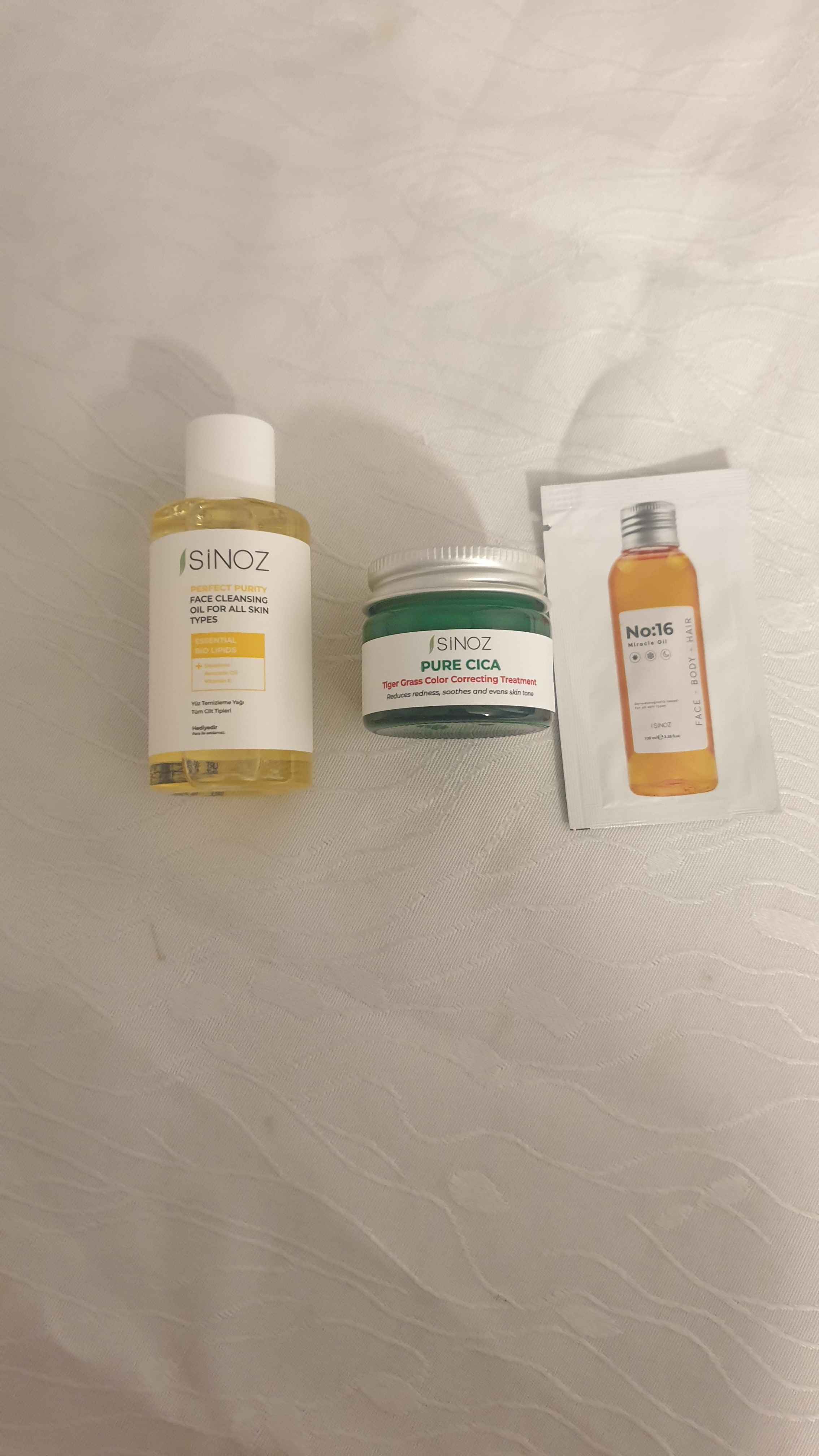 کرم صورت سینوزیس اورجینال Sinoz ST9239 Pure Cica Tiger Grass Tone Equalizing Intensive Repairing Soothing Anti-Redness Face Cream 15 ml photo review