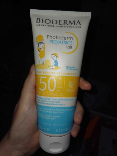 کرم ضد آفتاب نوزاد بیودرما اورجینال Bioderma PDLAIT Photoderm Pediatrics Lait SPF50+ Baby, Child Very High Protection Sunscreen in Milk Form 200 ml photo review