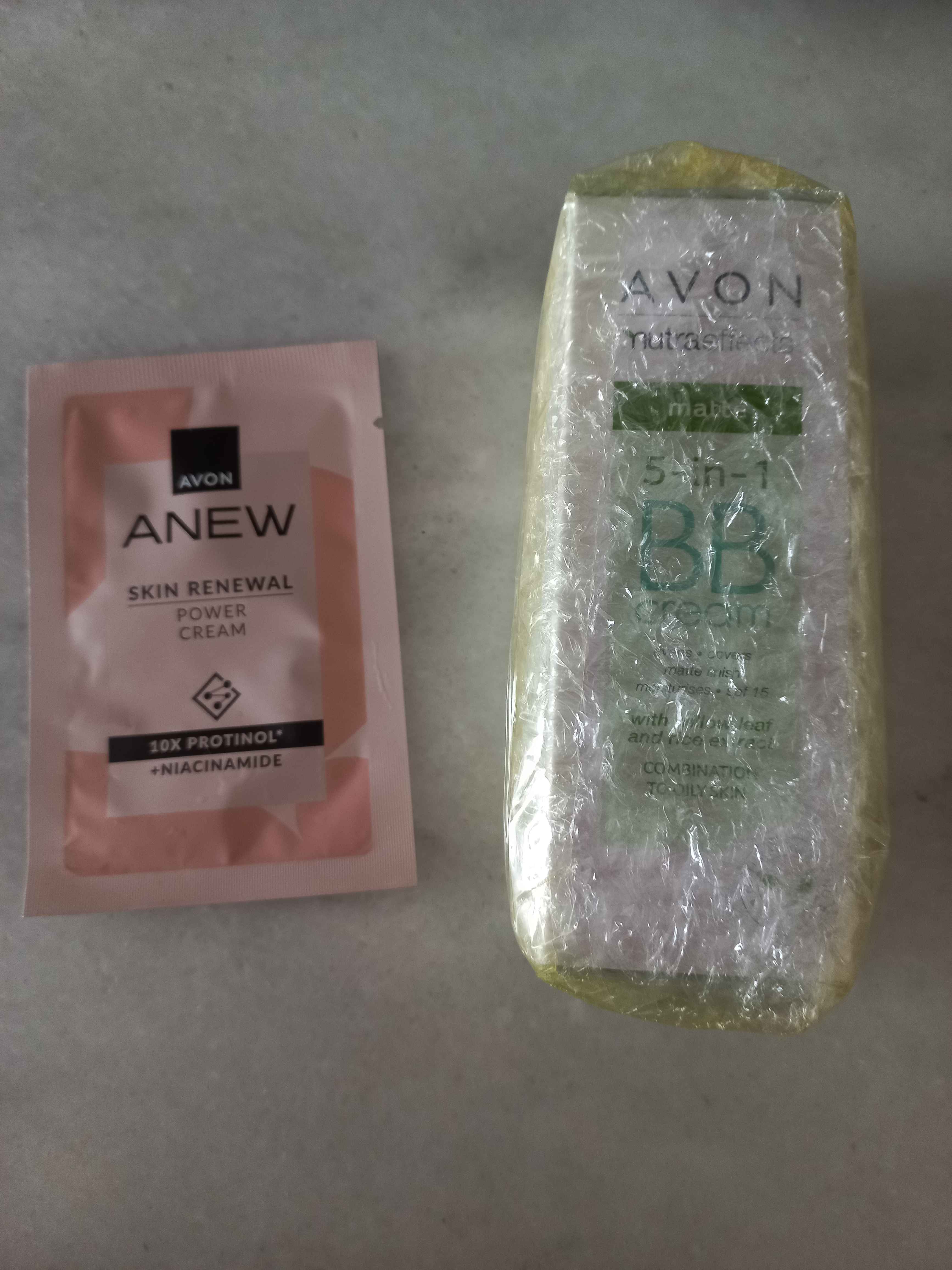 کرم بی بی سی سی  آوون TEN0035 Avon اورجینال Nutra Effects Matte Bb Cream 30 Ml. light photo review