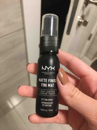 فیکس کننده آرایش پروفشنال میکاپ اورجینال NYX Professional Makeup 800897846008 Makeup Fixing Spray -makeup Setting Spray Mini Matte 18 Ml photo review