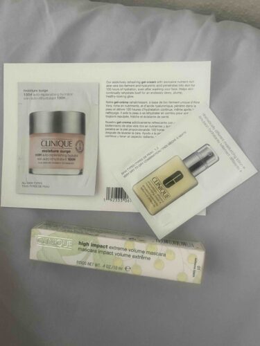 ریمل کلینیک اورجینال Clinique 7LYW-1 High Impact™ Extreme Volumizing Mascara Color: Extreme Black / Black 10ml photo review