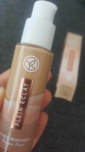 فاندیشن ایوروشه اورجینال Yves Rocher  W61045 Detox Effect Radiating Foundation- Beige 100- 30 Ml-63390 photo review