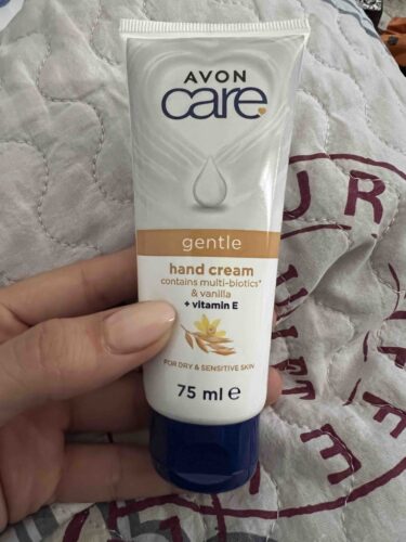 کرم دست آوون اورجینال Avon KREM2323 Care Gentle Multi-Biotics & Vanilla Containing Vitamin E Hand Cream for Dry Skin 75 Ml. photo review