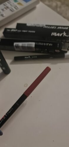 مداد لب آوون اورجینال Avon RUJ0101 Glimmerstick Lip Pencil Pink Bouquet photo review