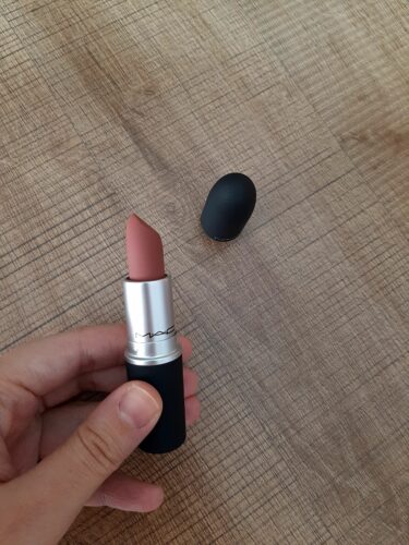 رژ لب ماک اورجینال Mac 60284 Powder Kiss Lipstick - Matte Finish Moisturizing Effect Lipstick - Mull It Over 3g photo review