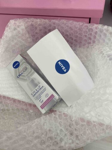 کرم چشم نیووا اورجینال NIVEA 82387-06100-31 Cellular Expert Filler Firming Eye Cream 15ml, Line Reducer, Collagen, Moisturizer photo review