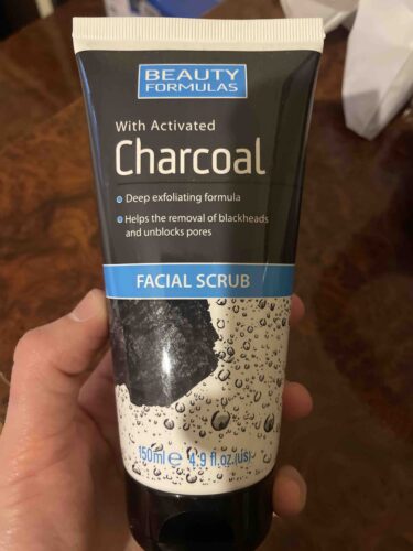 لایه بردار بدن بیوتی فرمول اورجینال BEAUTY FORMULAS 5012251012249 Blackhead Prevention Charcoal Facial Scrub / 150 Ml,,derin1005 photo review