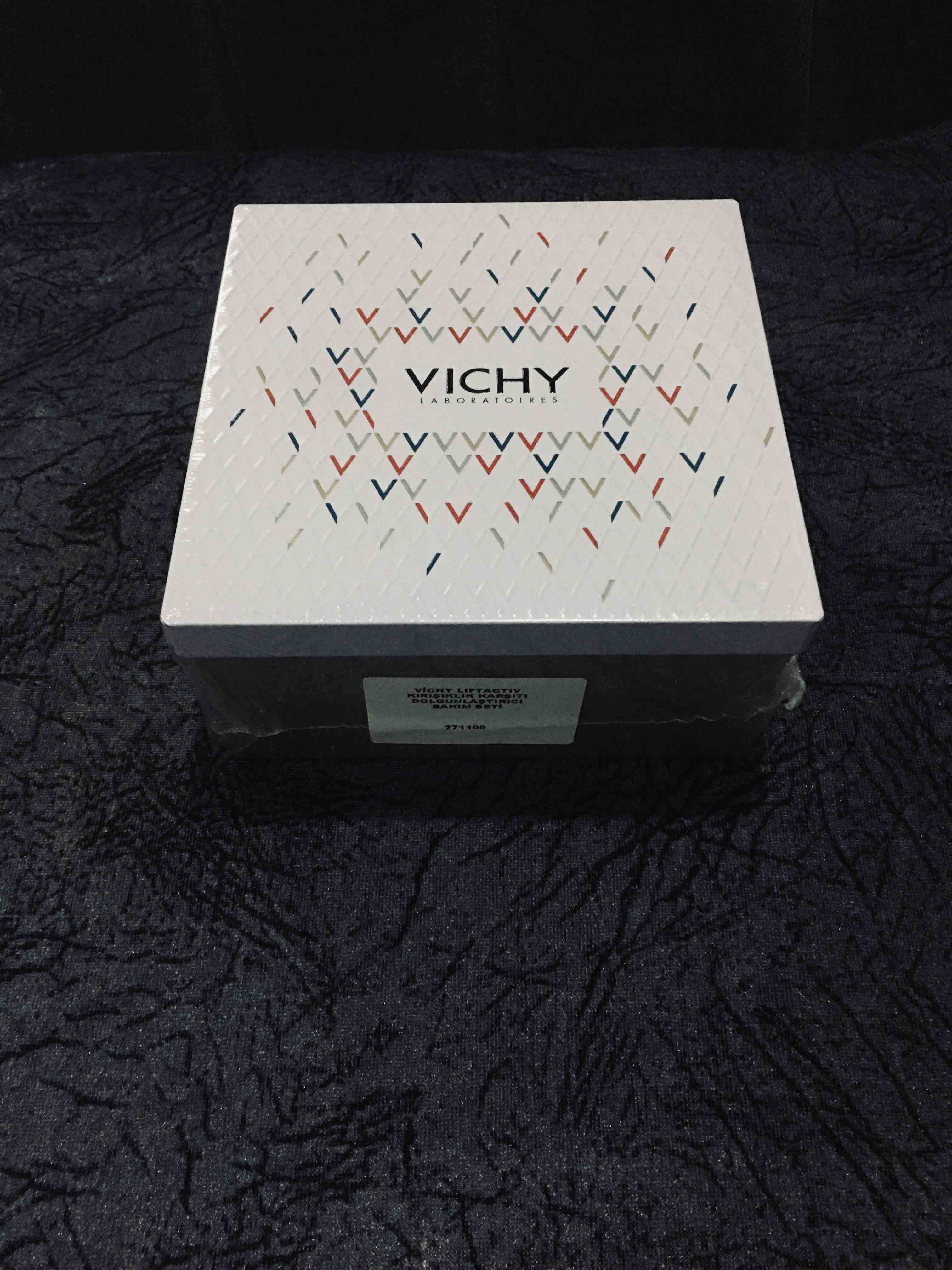 سرم پوست ویشی اورجینال Vichy 3337875719209 Liftactiv Supreme H.a Epidermic Filler Serum 30 ml photo review