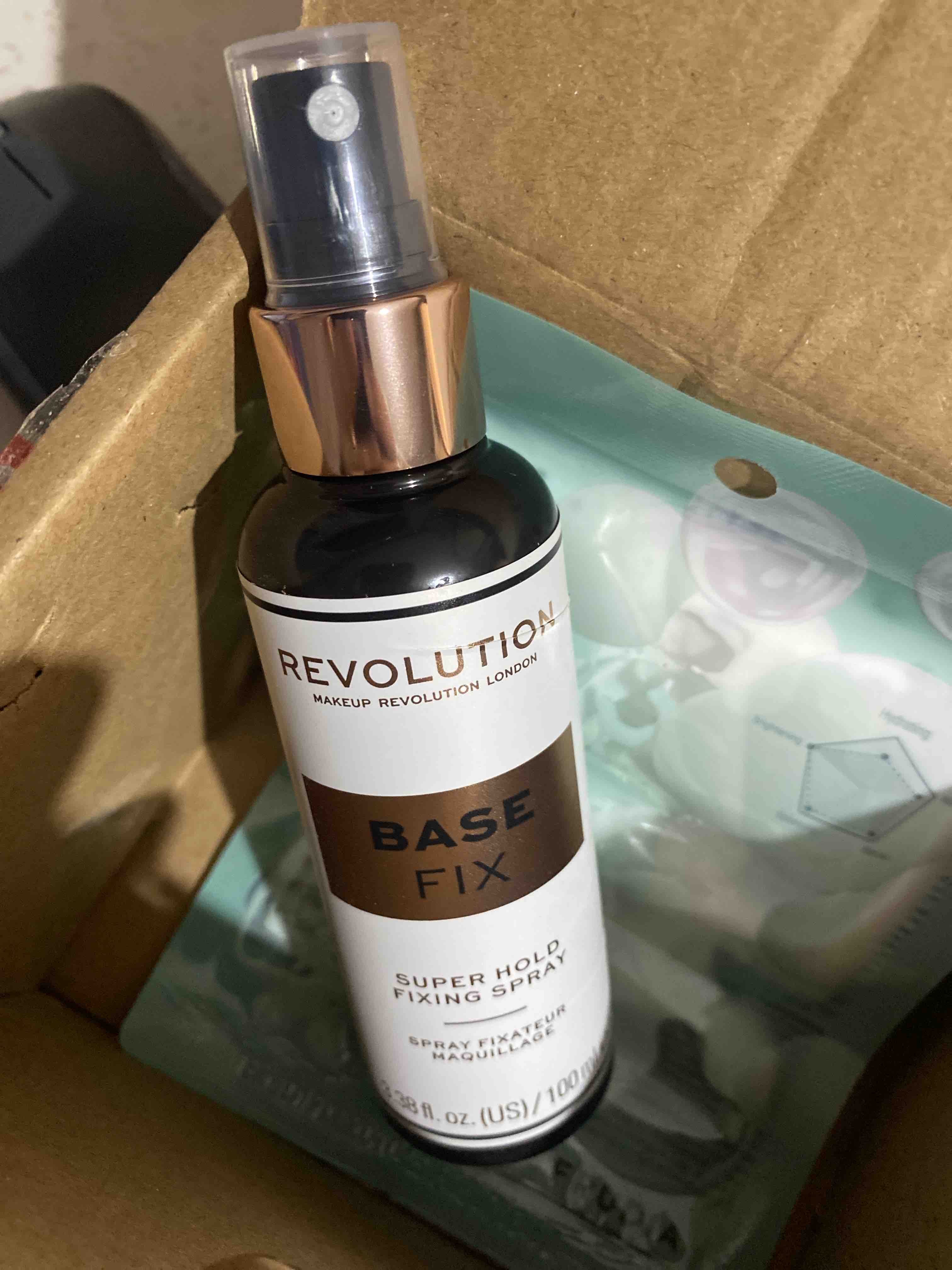 پایه آرایش رولوشن اورجینال Revolution  TYC00270400577 Professional Fixing Facial Fixing Spray 100 ml photo review