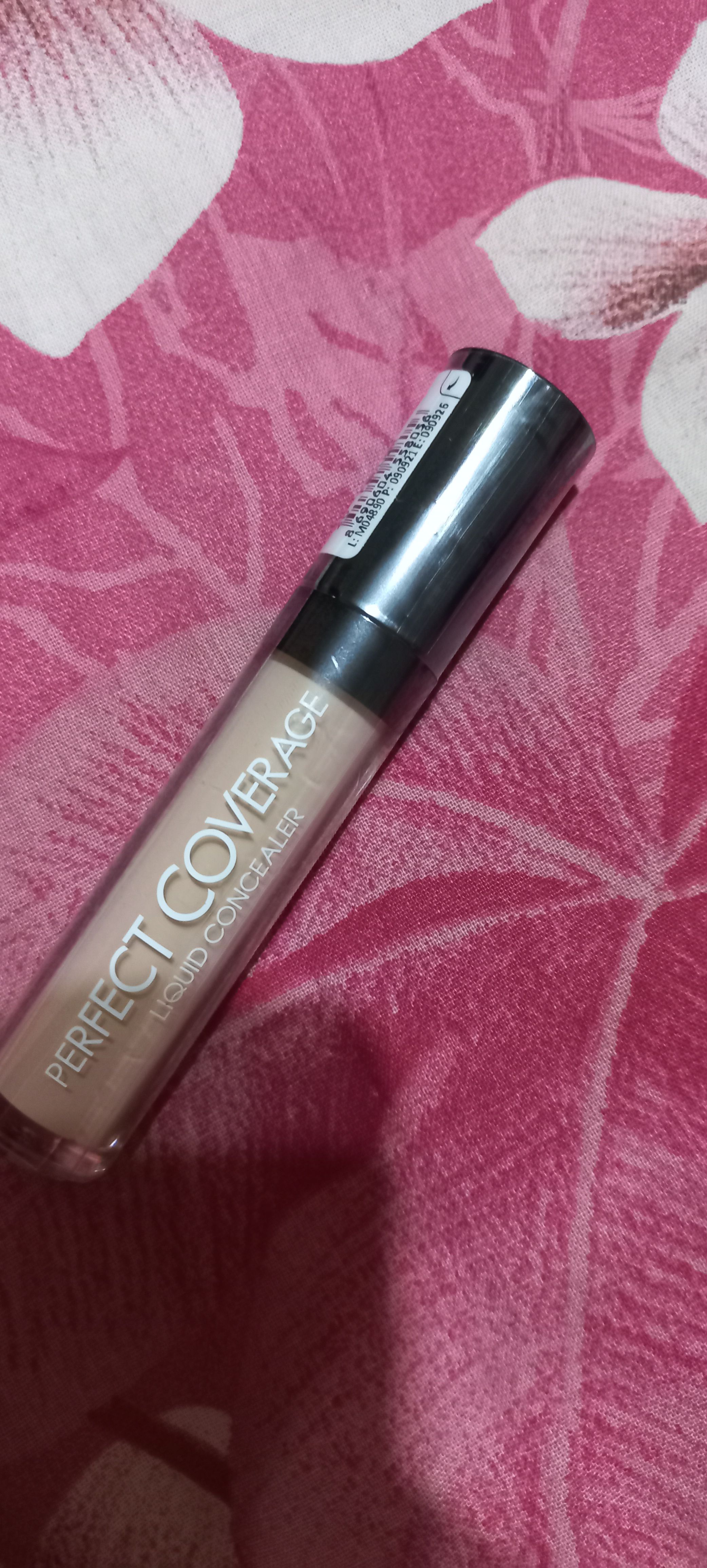 کانسیلر  فلورمار 0111034 Flormar اورجینال Liquid Concealer - Perfect Coverage Concealer - 020 Fair-Light - 8690604558056 photo review