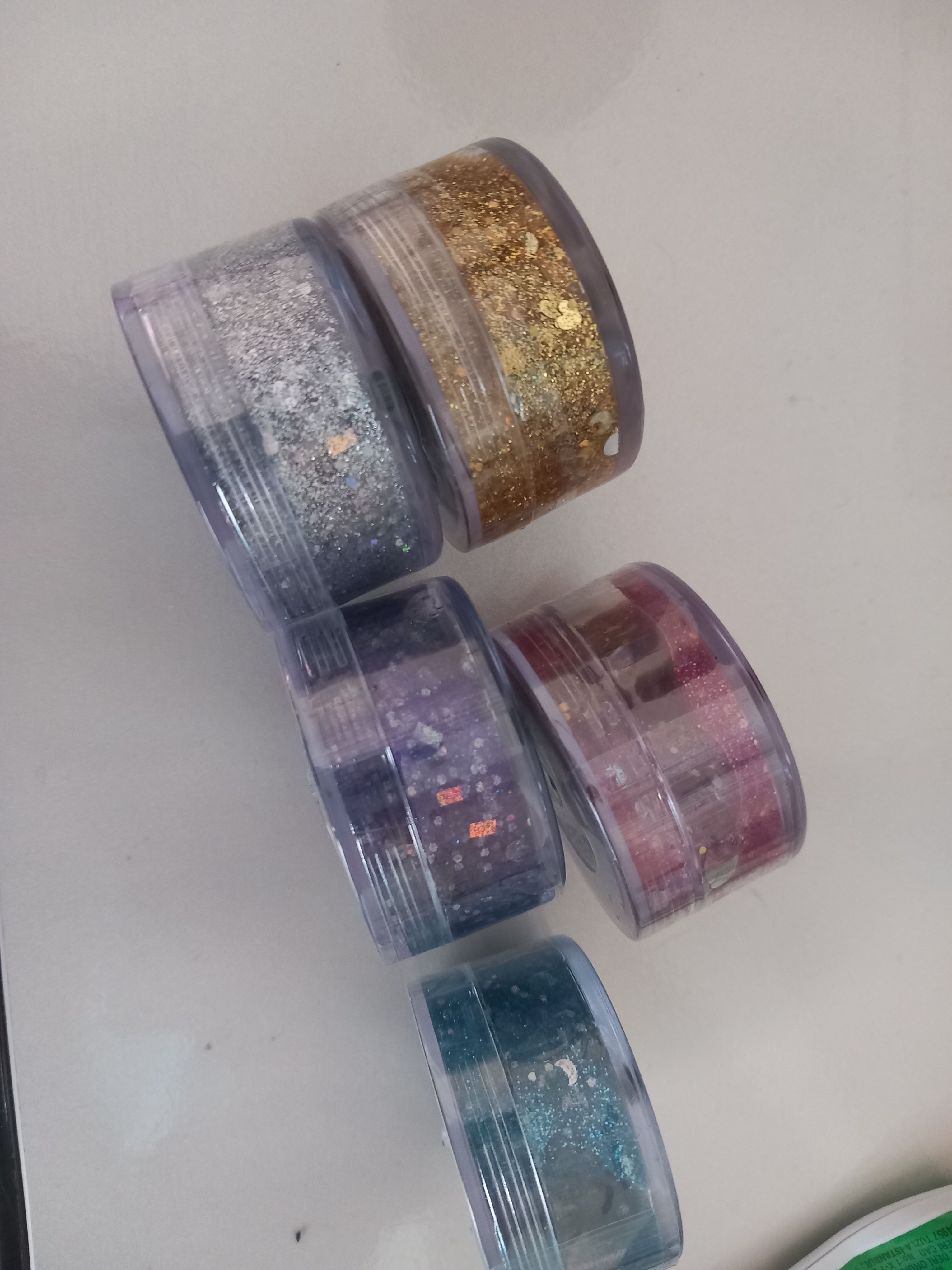 روشن کننده ماو اورجینال mov  glitterjel2 Gel Formed Bright Glitter Face Makeup & Body &hair No:2 Lilac photo review