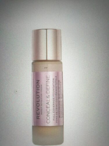 کانسیلر رولوشن اورجینال Revolution  TYC00270384026 Conceal & Define Oil-Free Foundation F7 photo review