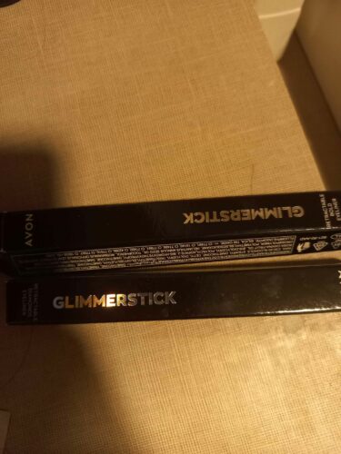 خط چشم آوون اورجینال Avon GOZ0505 Glimmersticks Lift Retractable Eye Pencil Bold Amethyst photo review