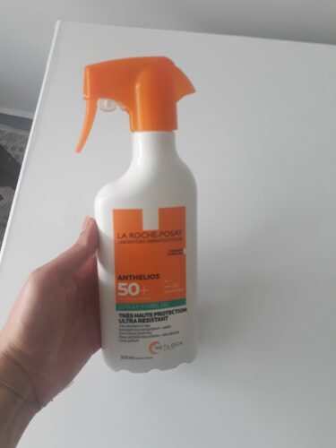 ضد آفتاب بدن لاروش پوسای اورجینال La Roche Posay ST02074 Anthelios Family Spray Body Sun Cream Spf50 300 ml photo review