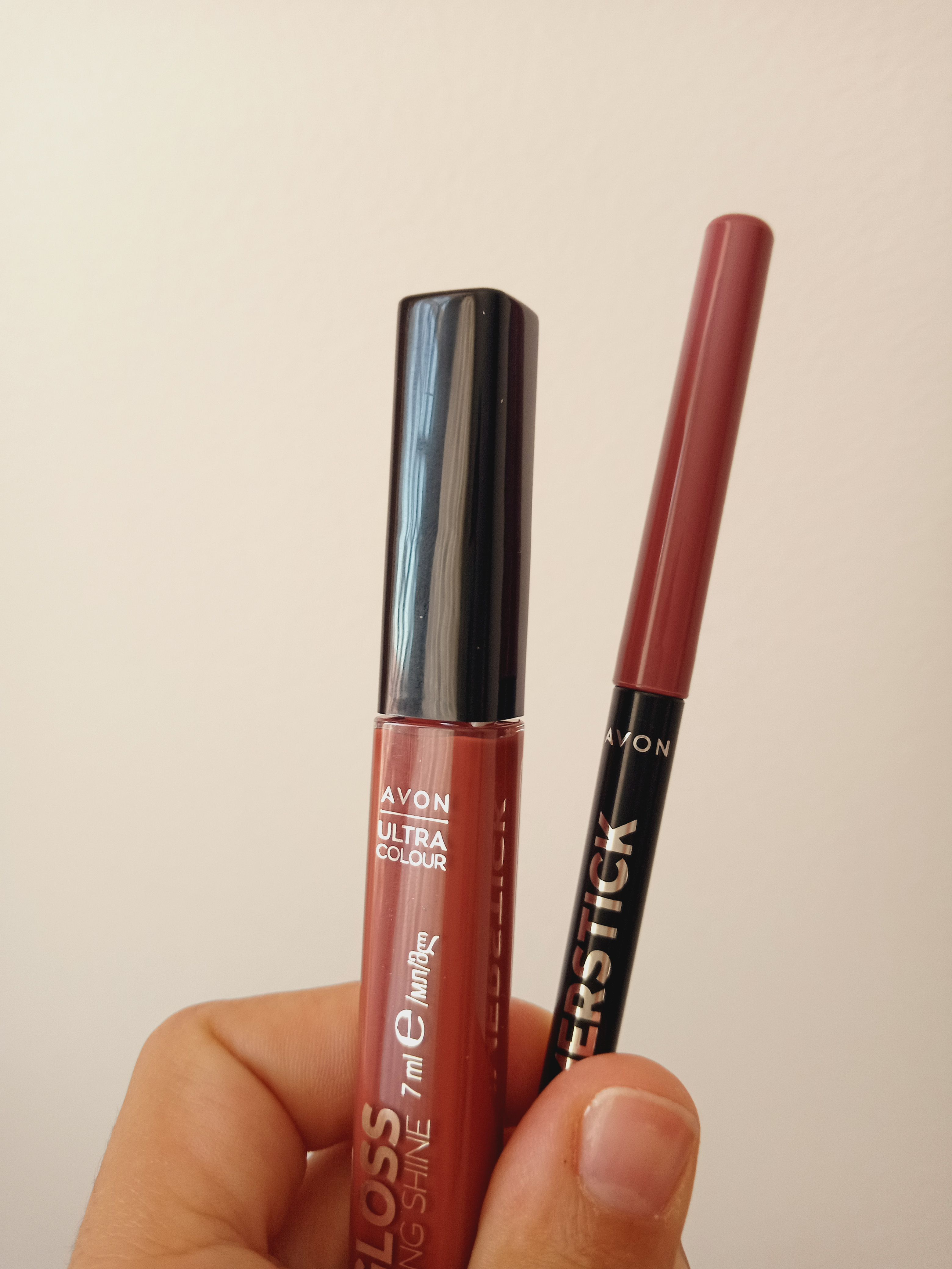 مداد لب آوون اورجینال Avon RUJ0101 Glimmerstick Lip Pencil Mystery Mauve photo review