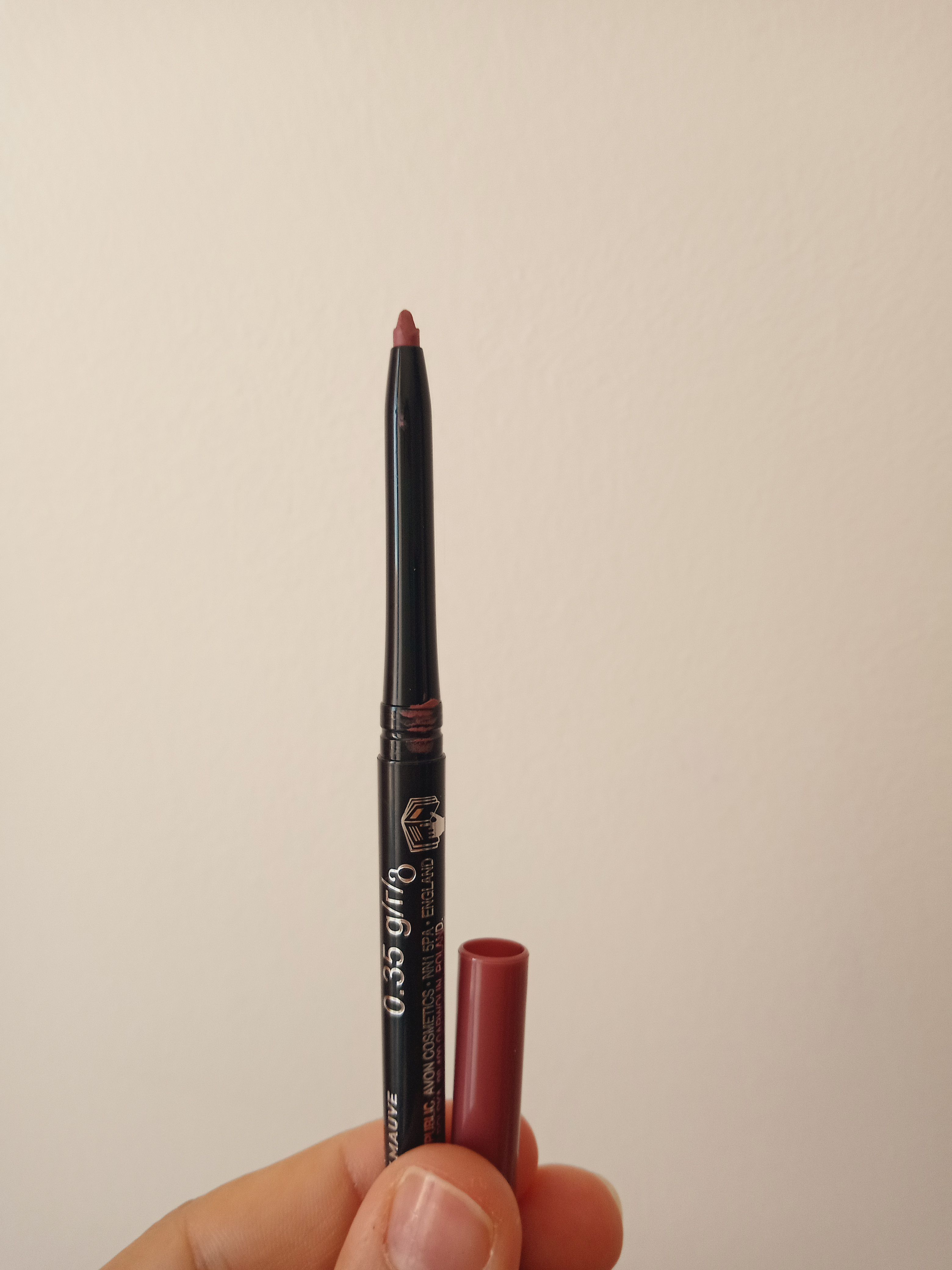 مداد لب آوون اورجینال Avon RUJ0101 Glimmerstick Lip Pencil Mystery Mauve photo review