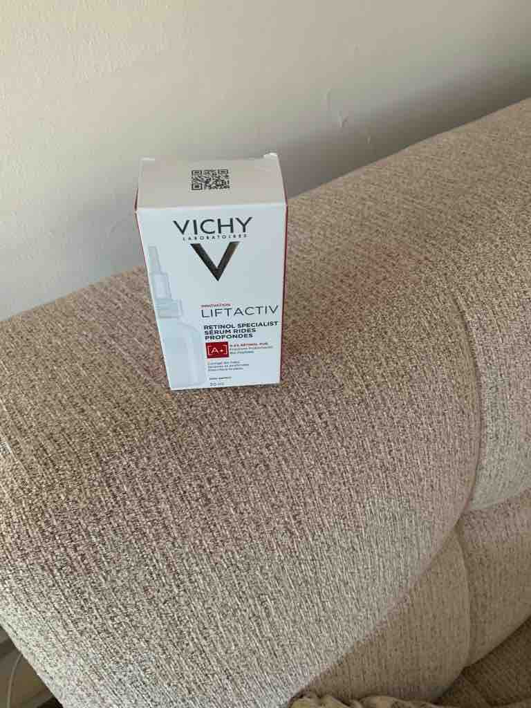 سرم پوست ویشی اورجینال Vichy 821636 Liftactiv Retinol Specialist Deep Anti-Wrinkle Serum-30 ml photo review
