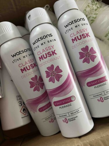 دئودورانت - رول آن واتسون اورجینال Watsons 23999007551643 Classy Musk 24 Hour Effective Powder-Free Deodorant Spray 150 ml photo review