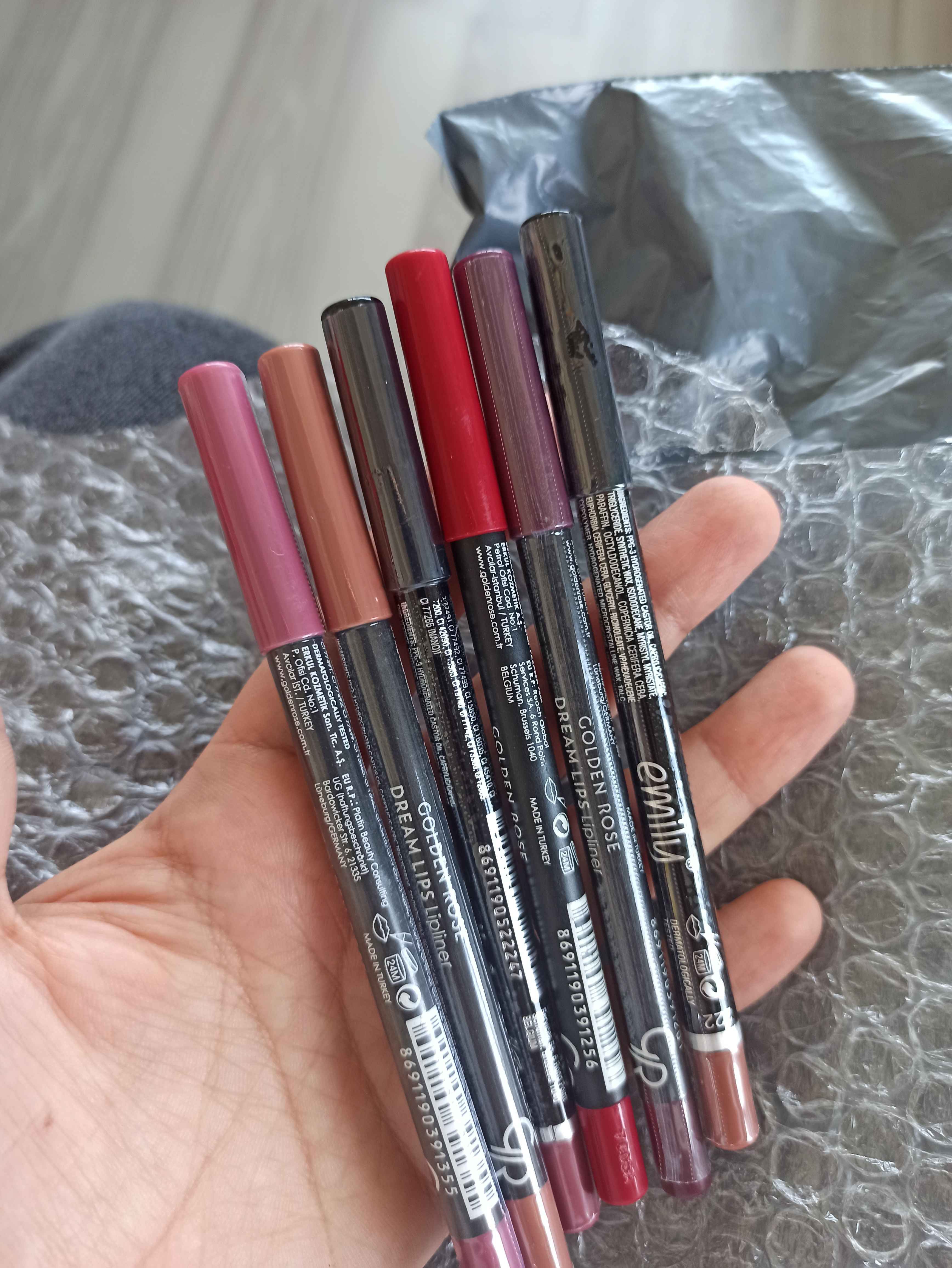 مداد لب گلدن رز اورجینال Golden Rose 8691190391256 Dream Lips Lipliner No: 525 Red Current - Lip Pencil - 8691190391256 photo review