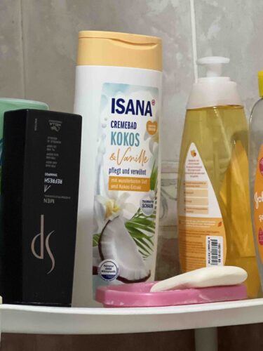 ژل و کرم دوش آیسانا اورجینال ISANA SR21030383 Brand: Creamy Shower Gel Coconut & Vanilla 750 Ml Category: Shower Gel photo review