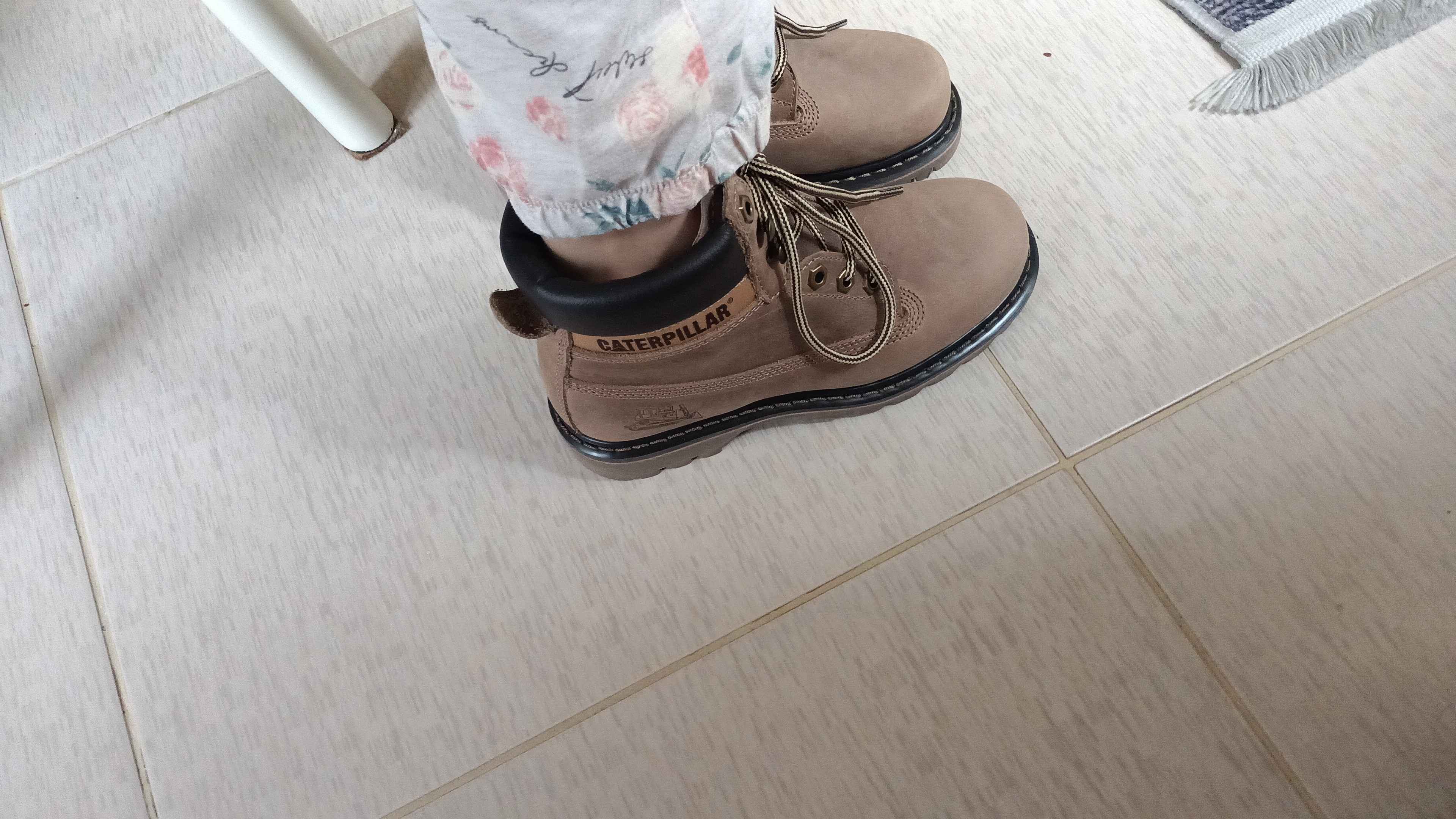 بوت کاترپیلار اورجینال Caterpillar 1967980 Women's Beige Colorado Boots 015g100095 photo review