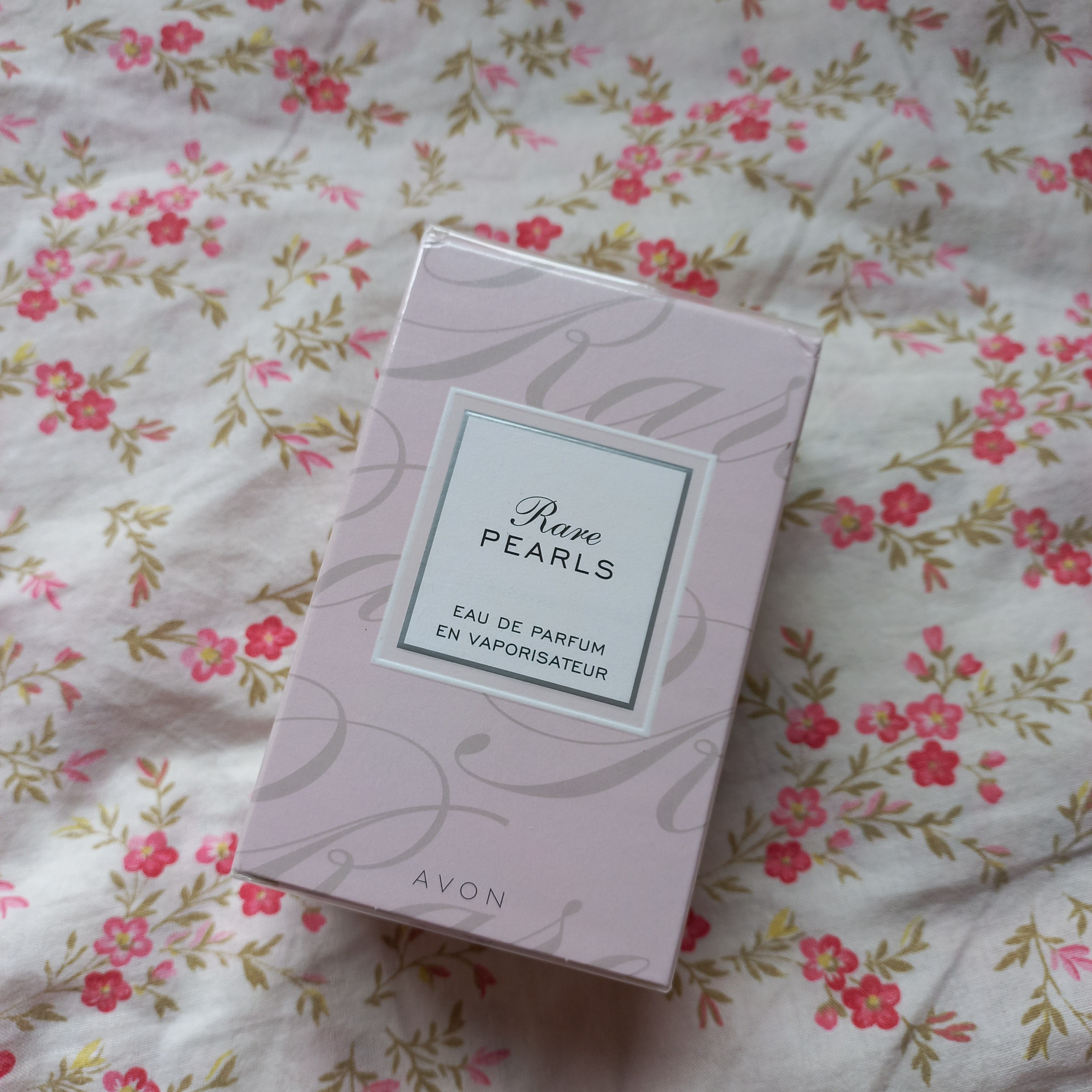 کرم بدن آوون اورجینال Avon KREM0024-3 Rare Pearls Women's Body Lotion 125 Ml. Set of Three photo review