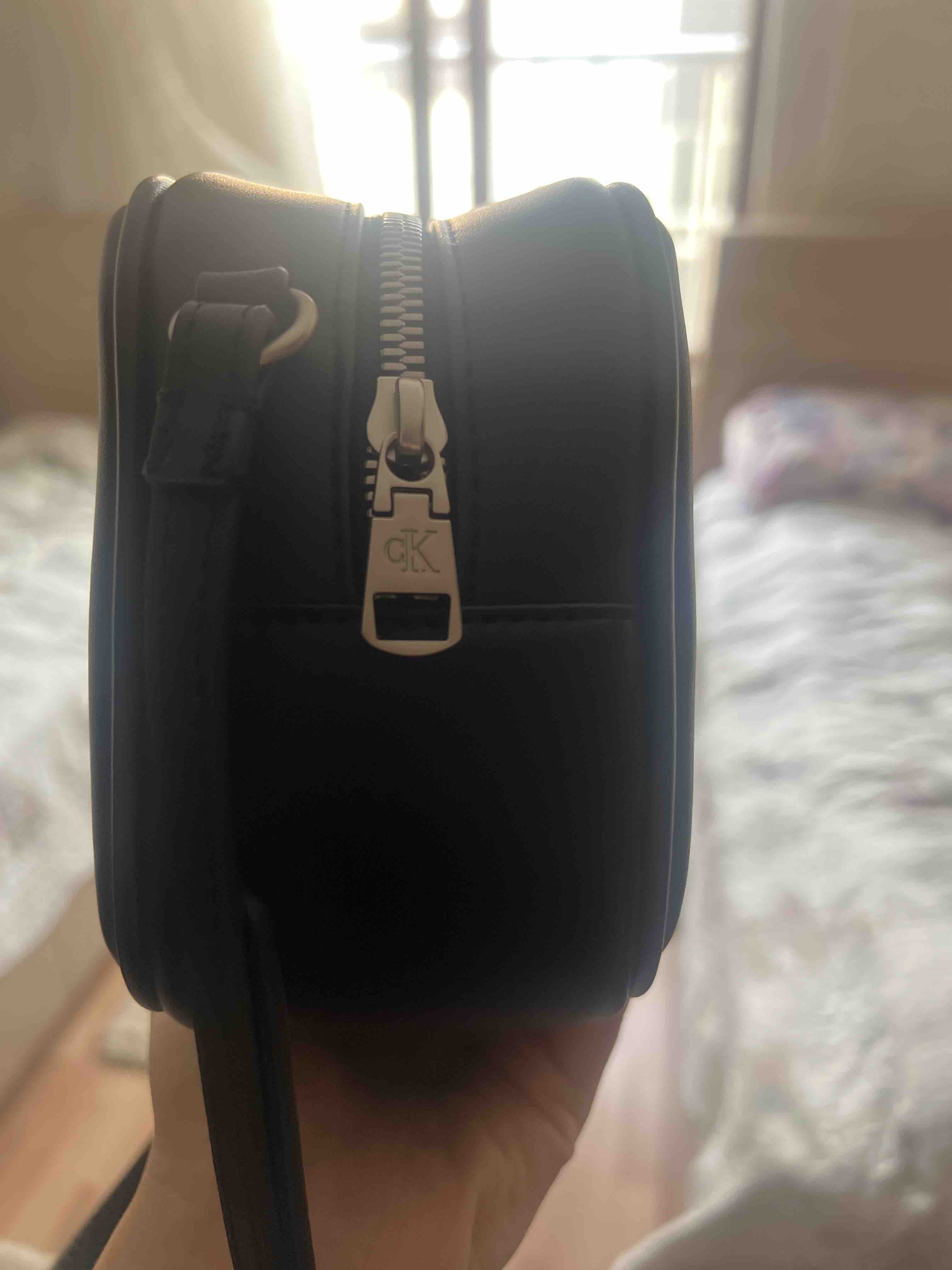 کیف رودوشی کلوین کلاین اورجینال Calvin Klein K60K610275BDS Women's Black Shoulder Bag - Sculpted Camera Bag, Stylish and Functional photo review