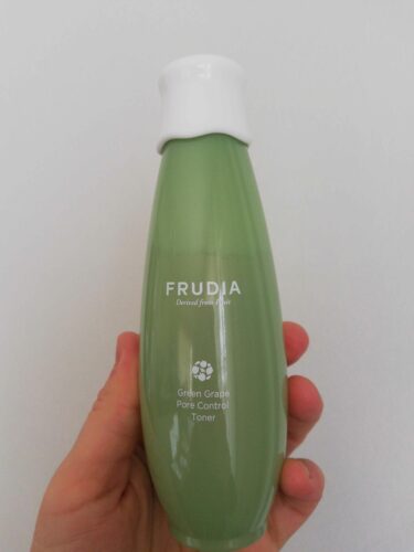 تقویت کننده فرودیا اورجینال Frudia 8803348031086 Green Grape Pore Control Tonic Green Grape Facial Tonic Pinkrain 195 ml. photo review