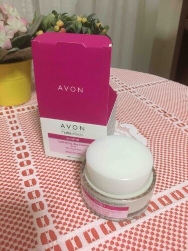 کرم صورت آوون اورجینال Avon KREM2556 Nutra Effects Soothe Moisturizing Cream Spf20 50 Ml. photo review