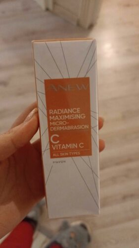 پاک کننده صورت آوون اورجینال Avon KREM2659 Anew Purifying Scrub Containing Vitamin C That Gives a Bright Look to the Face 75 Ml. photo review
