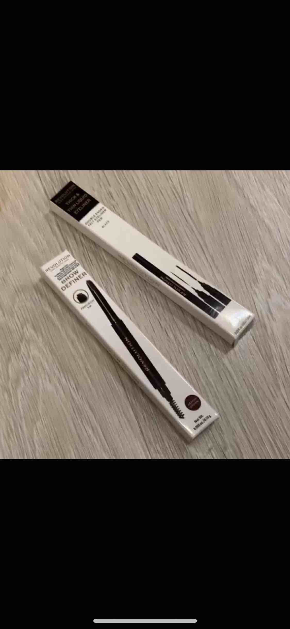 خط چشم رولوشن اورجینال Revolution 5029066026378 Double Flick Liquid Eyeliner photo review