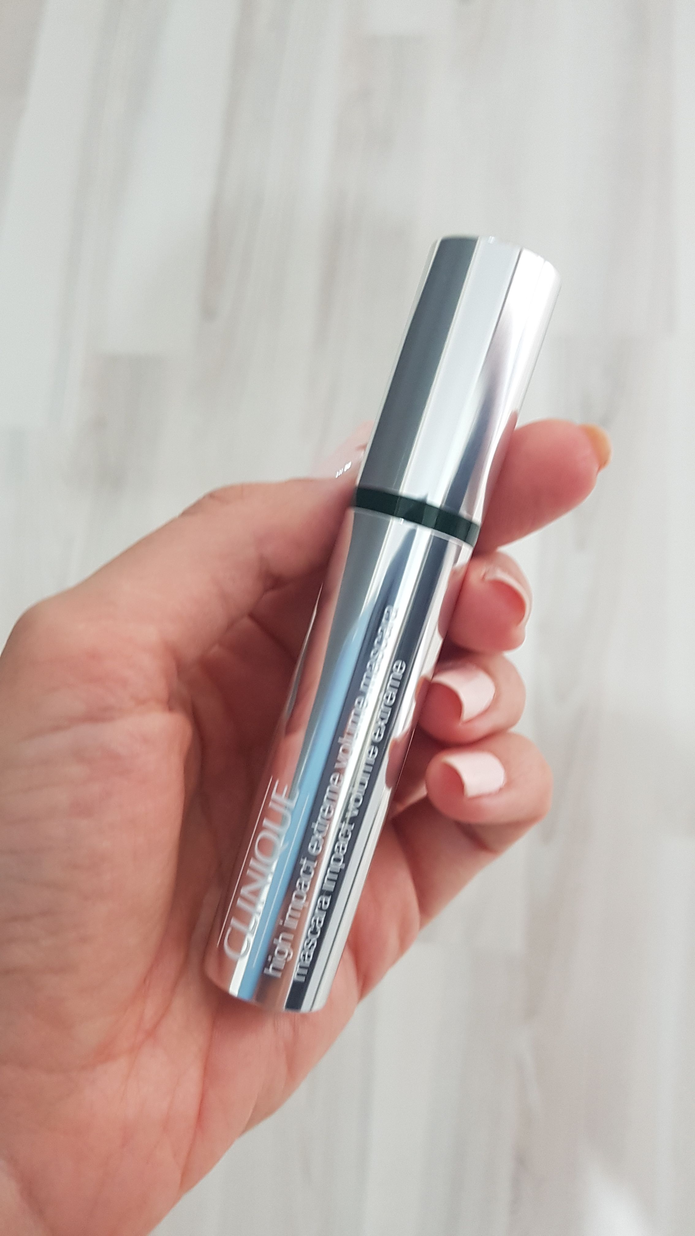 ریمل کلینیک اورجینال Clinique 7LYW-1 High Impact™ Extreme Volumizing Mascara Color: Extreme Black / Black 10ml photo review