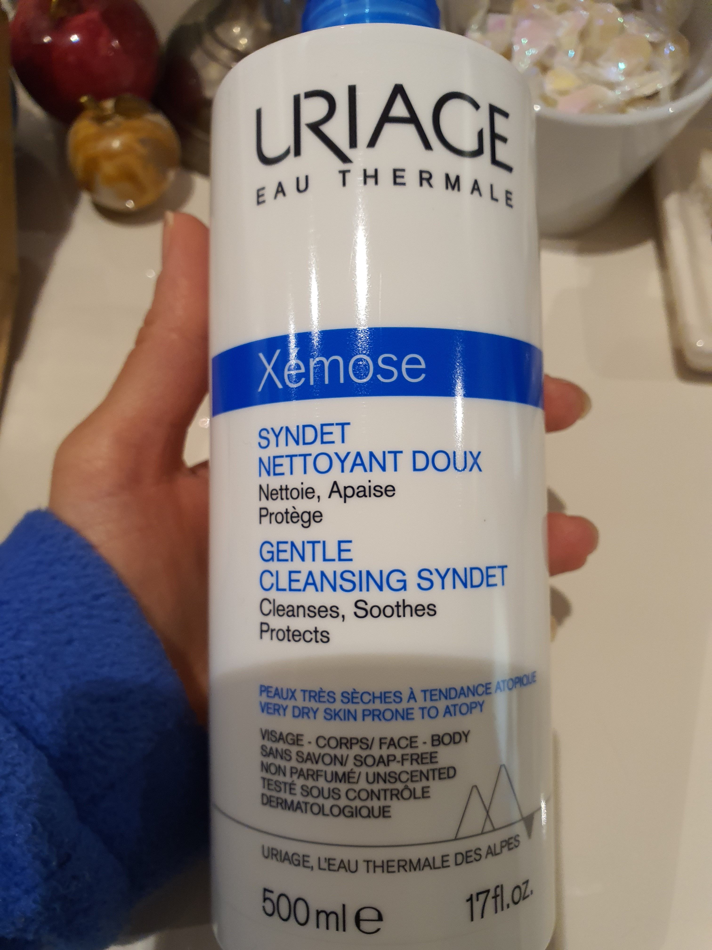 پاک کننده صورت اوریاژ اورجینال Uriage 3661434005916 Xemose Face and Body Cleansing Gel 500 Ml photo review