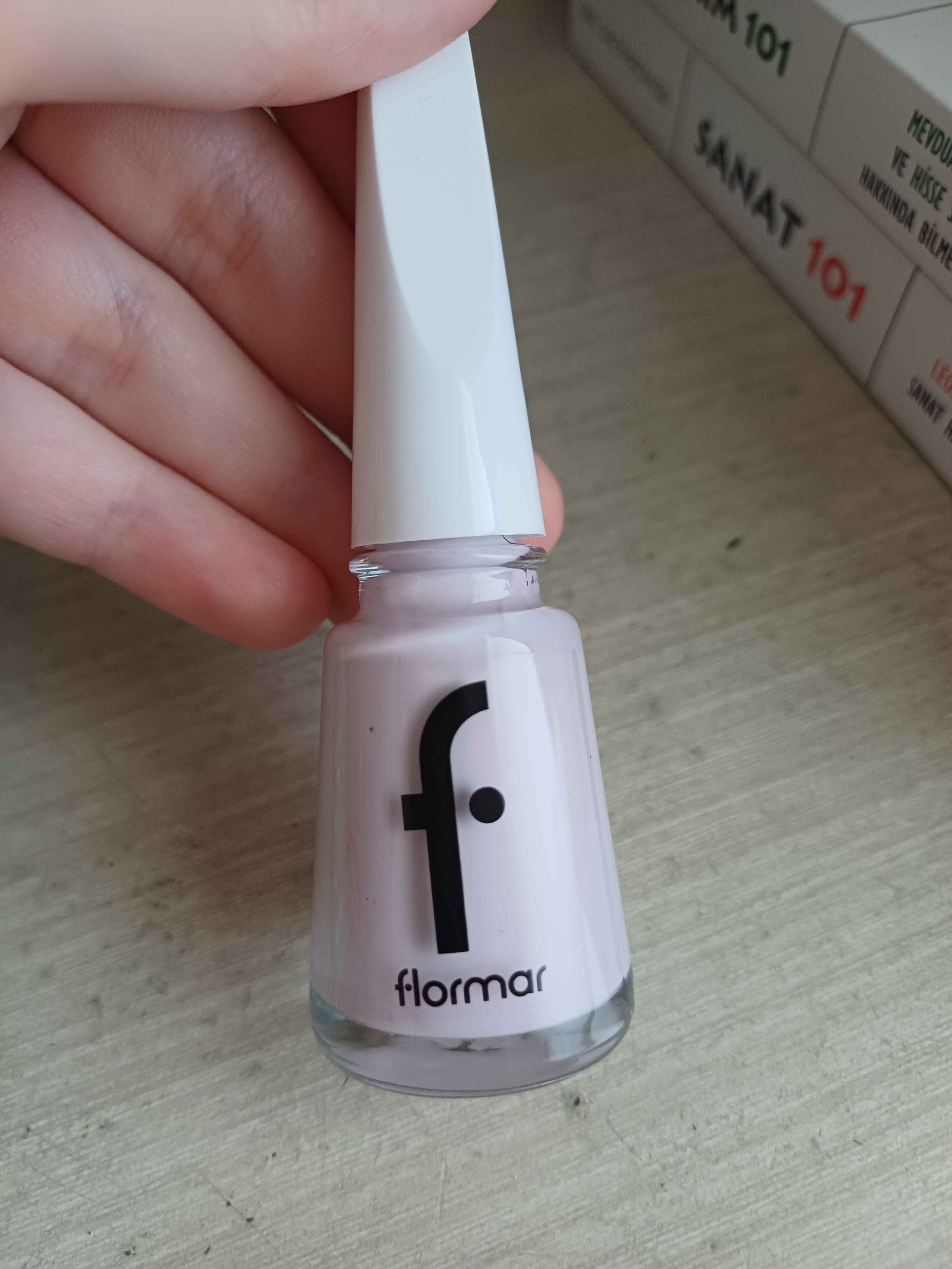 لاک ناخن فلورمار اورجینال Flormar 015464 Classic Shiny Finish High Pigment Nail Polish - Nail Enamel -464 Lavender Love New- 8682536036184 photo review