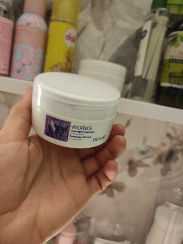 کرم پا آوون اورجینال Avon KREM3325-2 Lavender Extract Night Foot Cream 150 Ml. Set of two photo review
