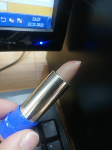 رژ لب ایوروشه اورجینال Yves Rocher W80071 Ultra Moisturizing Intense Color Satin Lipstick-07. Elegant Brown-3.8 G-78871 photo review