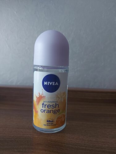 دئودورانت - رول آن نیووا اورجینال NIVEA SET.NVE.461 Women's Roll-on Deodorant Fresh Orange 50ml, 48 Hours Anti-perspirant Protection, Orange Scent, X3 Pieces photo review