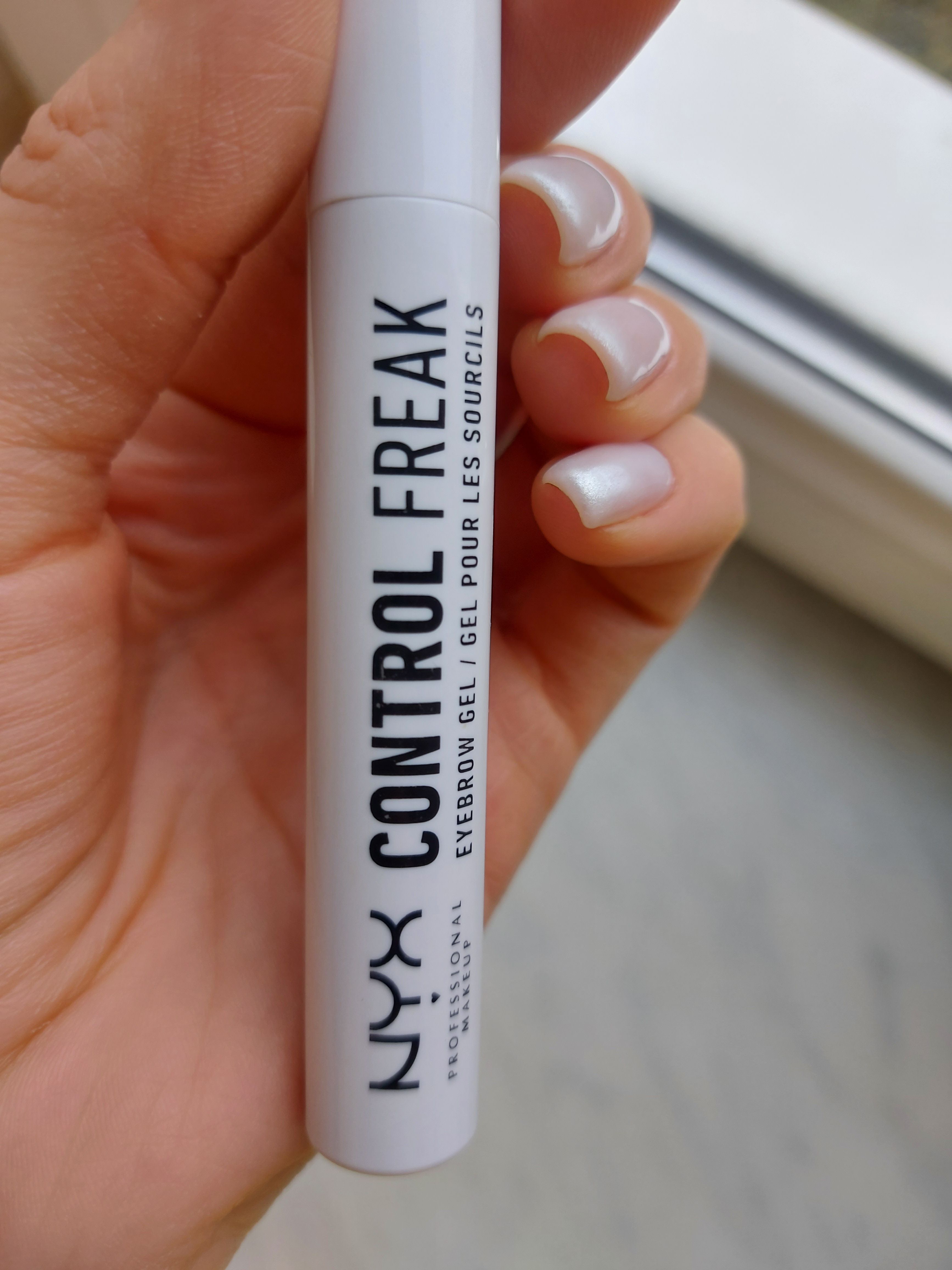 تثبیت کننده ابرو پروفشنال میکاپ اورجینال NYX Professional Makeup NYXPMUCFBG Eyebrow Fixing Gel - Control Freak Eyebrow Gel Clear 800897824884 photo review
