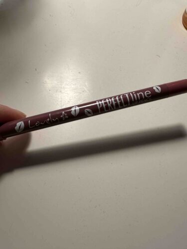 مداد لب لاولی اورجینال Lovely 5901801606086 Perfect Line 1 Lip Pencil photo review