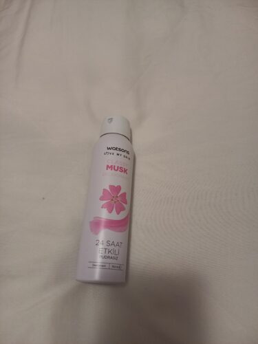 دئودورانت - رول آن واتسون اورجینال Watsons 23999007551643 Classy Musk 24 Hour Effective Powder-Free Deodorant Spray 150 ml photo review